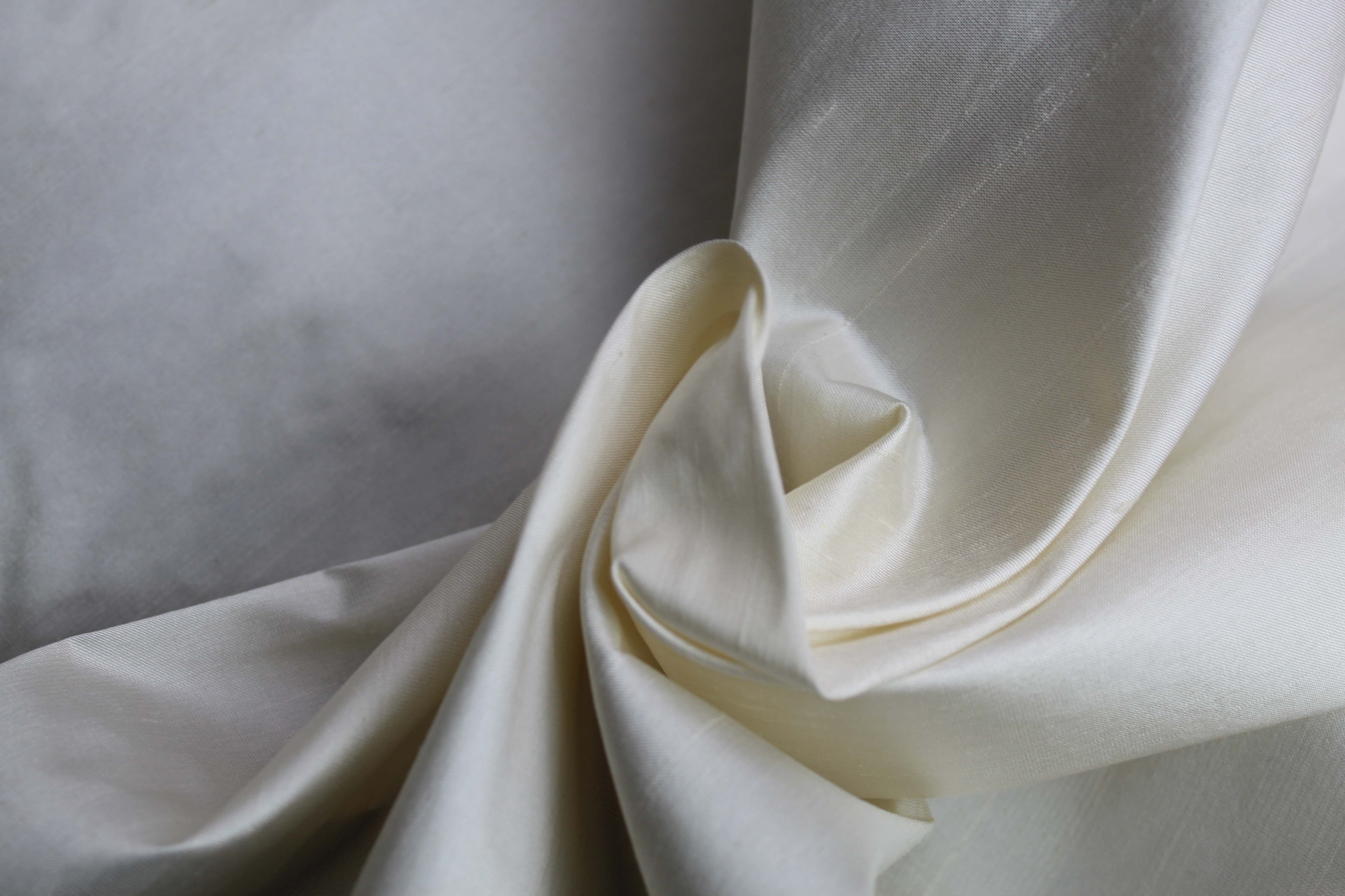 SILK DUPION 150cm - P IVORY